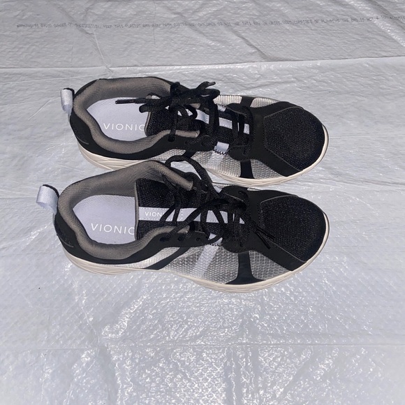 Vionic Brisk Radiant Black and Gray Size 8.5 - Picture 4 of 13